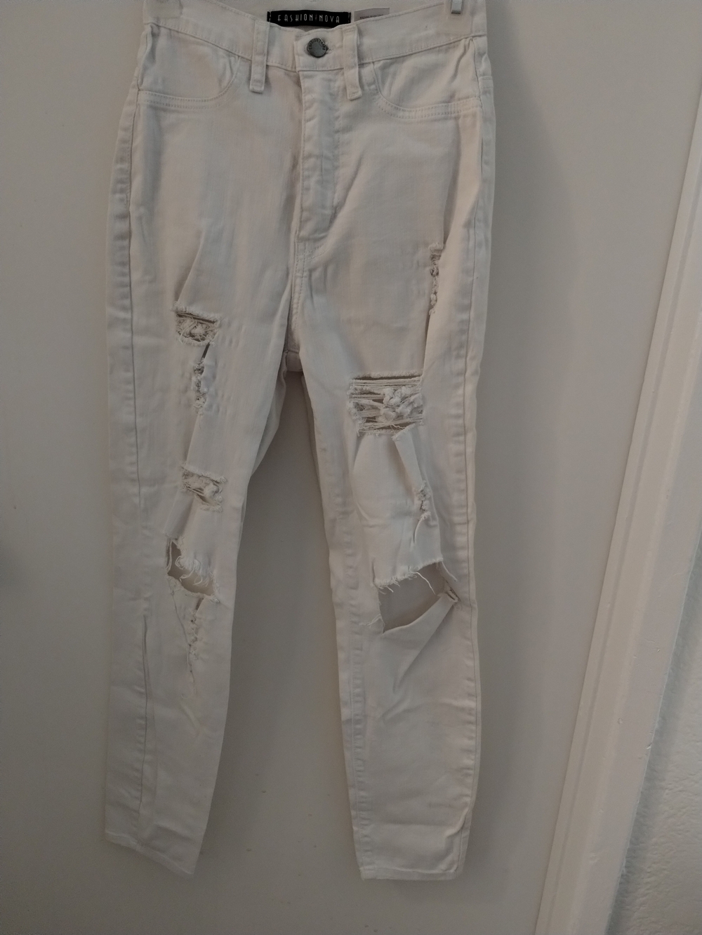 Fashion Nova Women's Distressed White Ripped Jeans